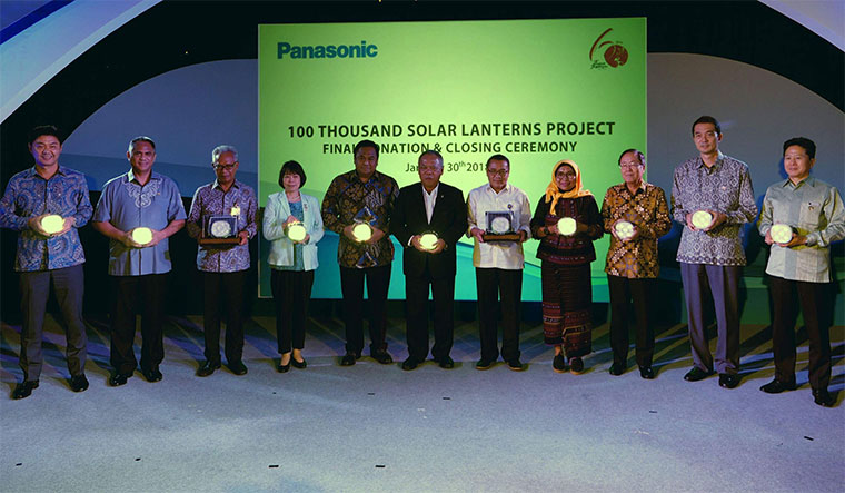 Panasonic Fulfills 100 Thousand Solar Lanterns Project